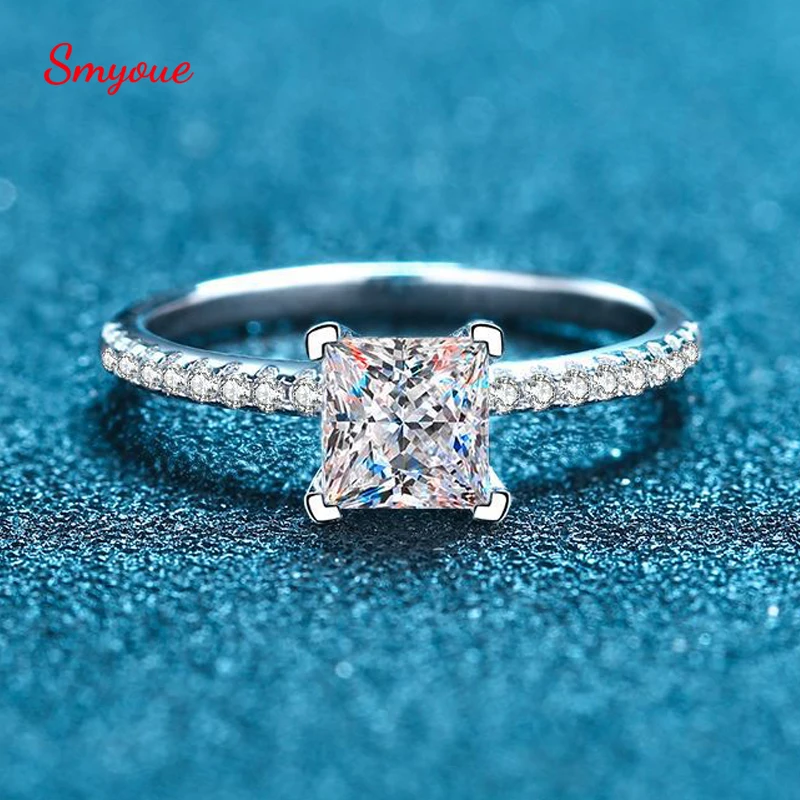 

Smyoue Real 1-2CT Princess Cut Moissanite Ring for Women Sparkling Gemstone Engagement Wedding Ring S925 Silver Plated Pt950 GRA