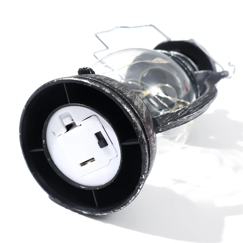 LED Retro Portable Lamp Outdoor Camping Lantern Dynamic Flame Light Battery Powered Tent Light Garden Decoration Night Lights