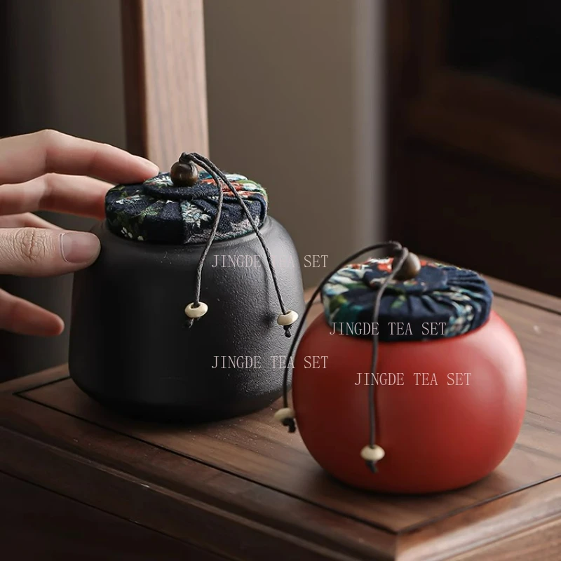 Small ceramic tea can, portable for office and home use, green tea Longjing tea moisture-proof sealed storage can