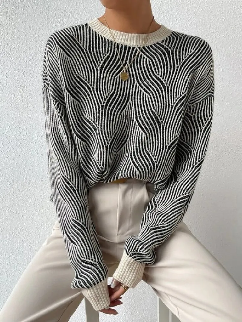 Chic Contrast Crew Neck Drop Shoulder Pullover Swirl Sweater
