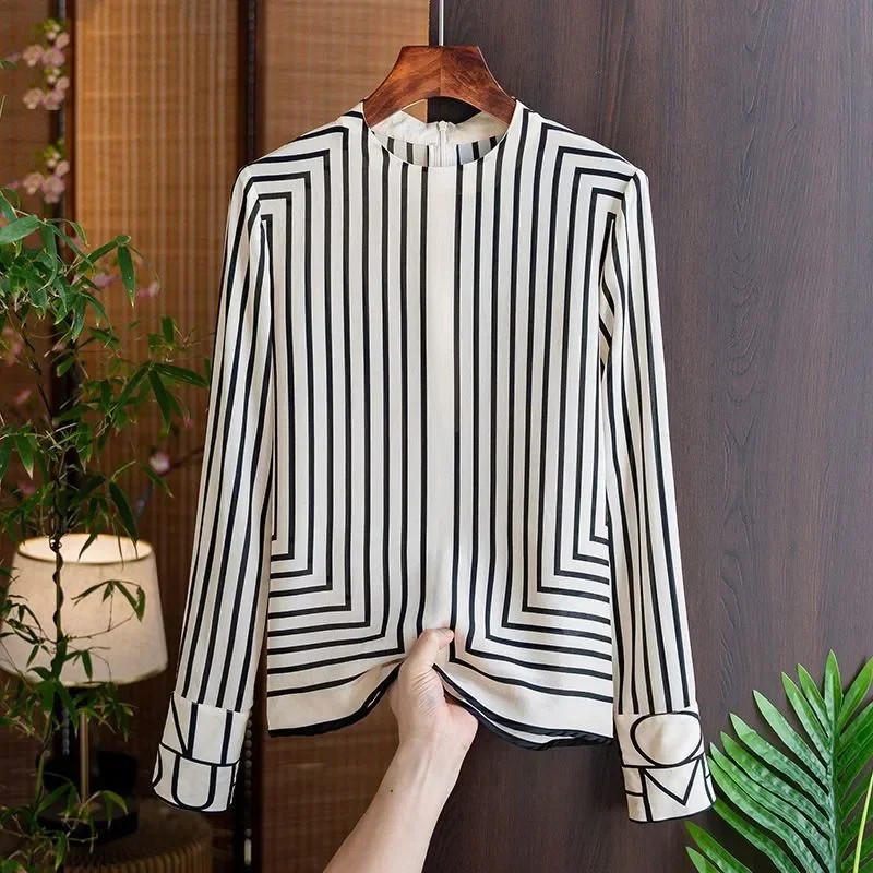 

Striped Shirt Women Blouse Long Sleeves Casual Fashion O-Neck Summer Chiffon Zipper Tops