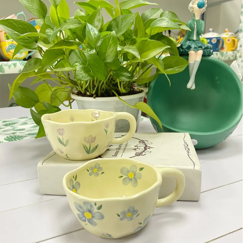 Ceramic Irregular Flower Print Cup