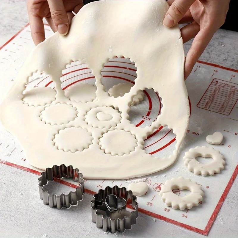 Stainless Steel Cookie Cutters Flower Heart Shape Candy Biscuit Cake Decorating Molds Baking Tools 2pcs