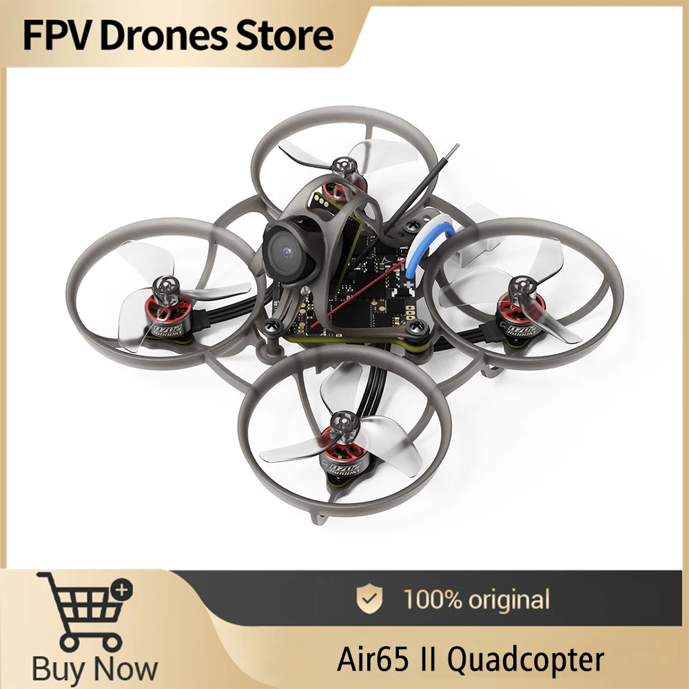 Drone FPV Air65 II ultraléger en vol, parfait pour le freestyle et les courses.