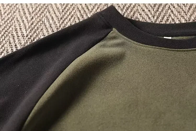 Men's Double-Sided Velvet Sweatshirt Texture Close-up