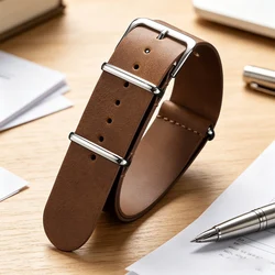 Vintage Leather Watch Band - Elegant Universal Wrist Strap in Multiple Sizes (18mm, 20mm, 22mm) - 18mm (Light Brown)