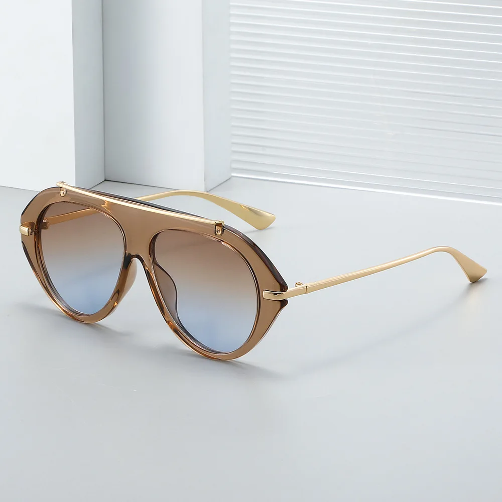 Chic Retro Oversized Aviator Sunglasses - Unisex Golden Vintage Style