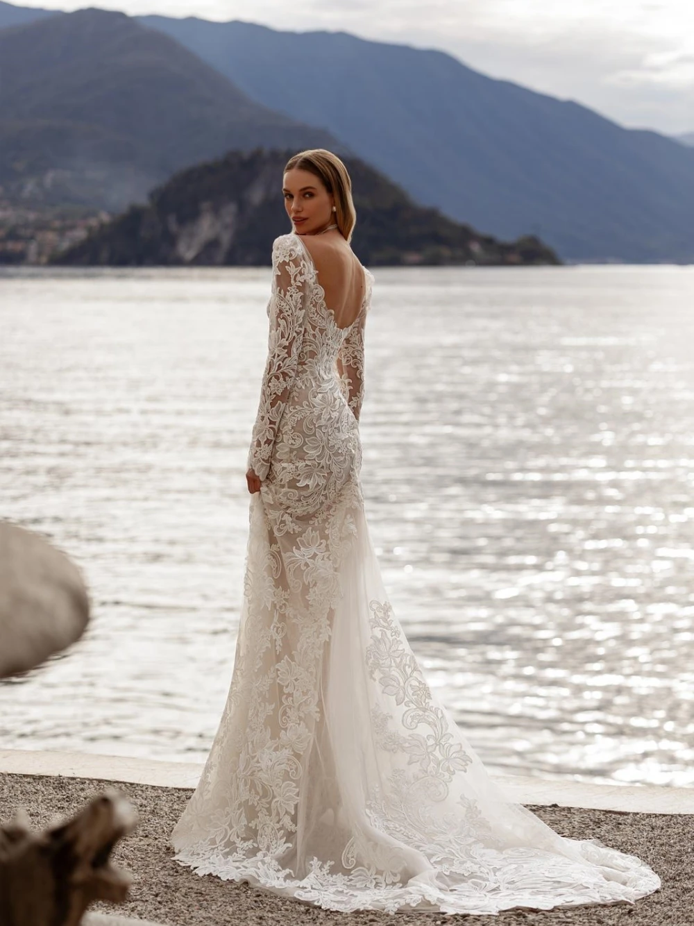 fitted lace wedding dress Ivory Backless Sleeveless Lace Mermaid Long Wedding Dress, Diamond White / 2 main image 0