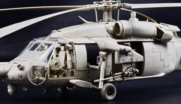 Kitty Hawk 1/35 MH-60L Blackhawk KH50005 Assemble Precision Model Kit 