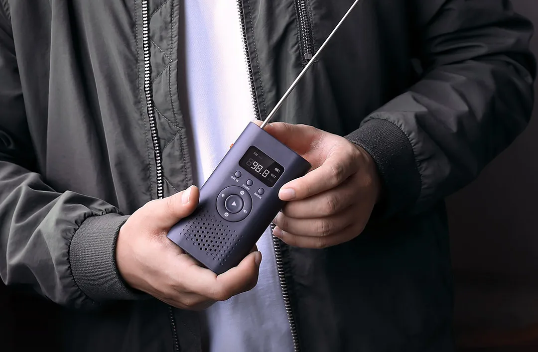 NexTool 6 In 1 Emergency Radio Hand Crank Portable Weather Radio with 4500mAh Power Bank