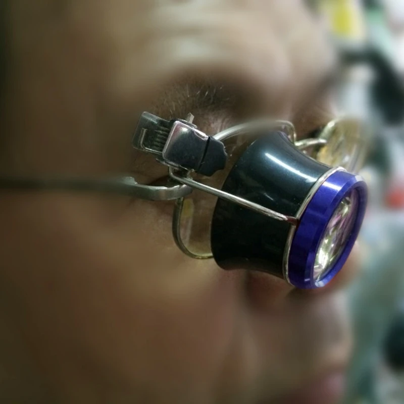 

Red/Blue Clip-On Glasses Magnifier 10X Repair Eye Loupe Watch Glass
