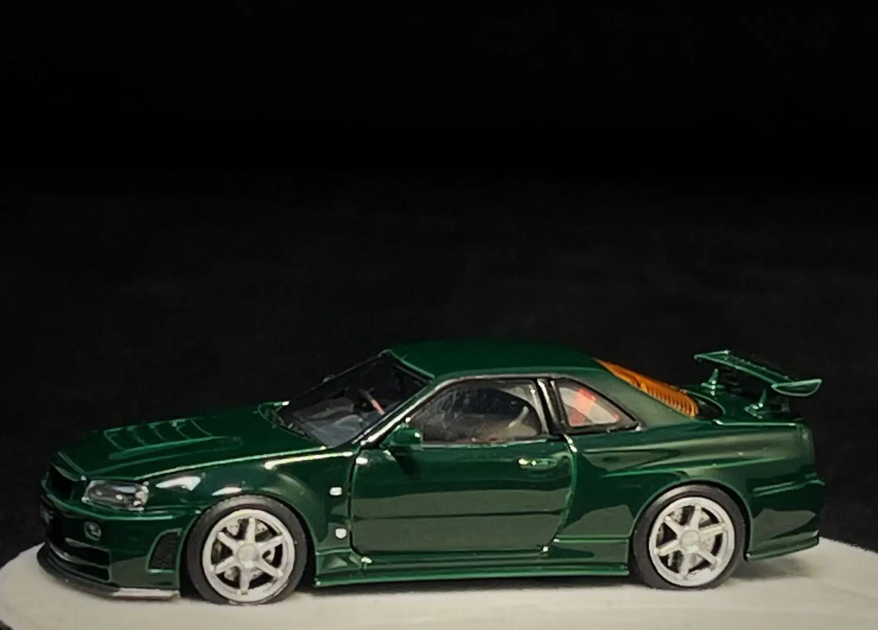 1/64 PGM Nissan 日産 GTR R34 Z Tune 緑　全開閉 1/64 PGM Nissan 日産 GTR R34 Z Tune 緑 全開閉
