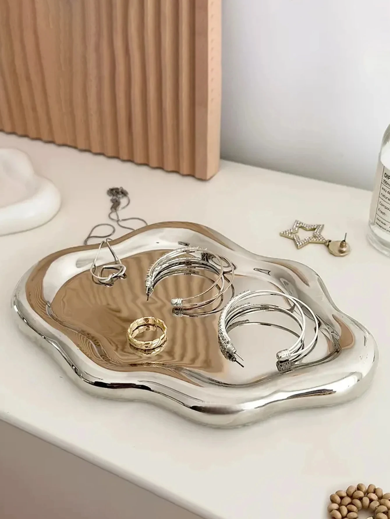 Simple Stylish Cloud Jewelry Storage Tray Jewelry Earrings Display Desktop Ornaments Gifts For Friends Delicate Decorative