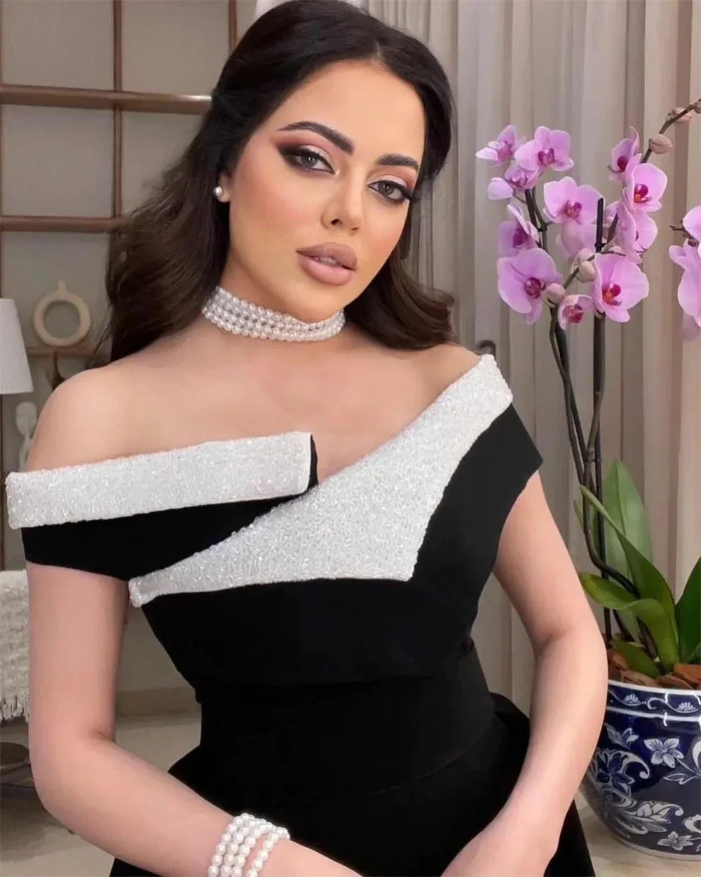 تخصيص رائعة خارج على الكتف الكرة ثوب كوكتيل الترتر...