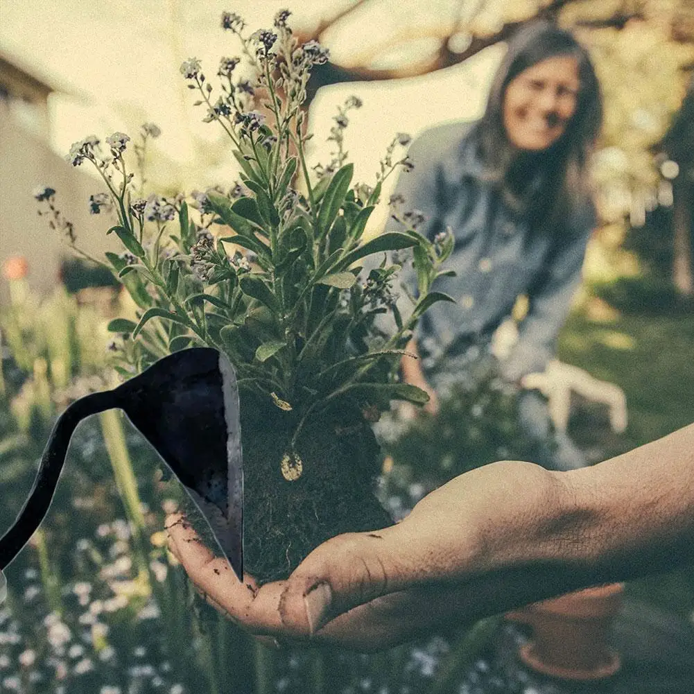 Description Picture 3 of itemHand Plow Wooden Short Handle Hoe Korean Style Traditional Garden Digger Tool for Better Home Garden Seedling Tools Digger B3M2