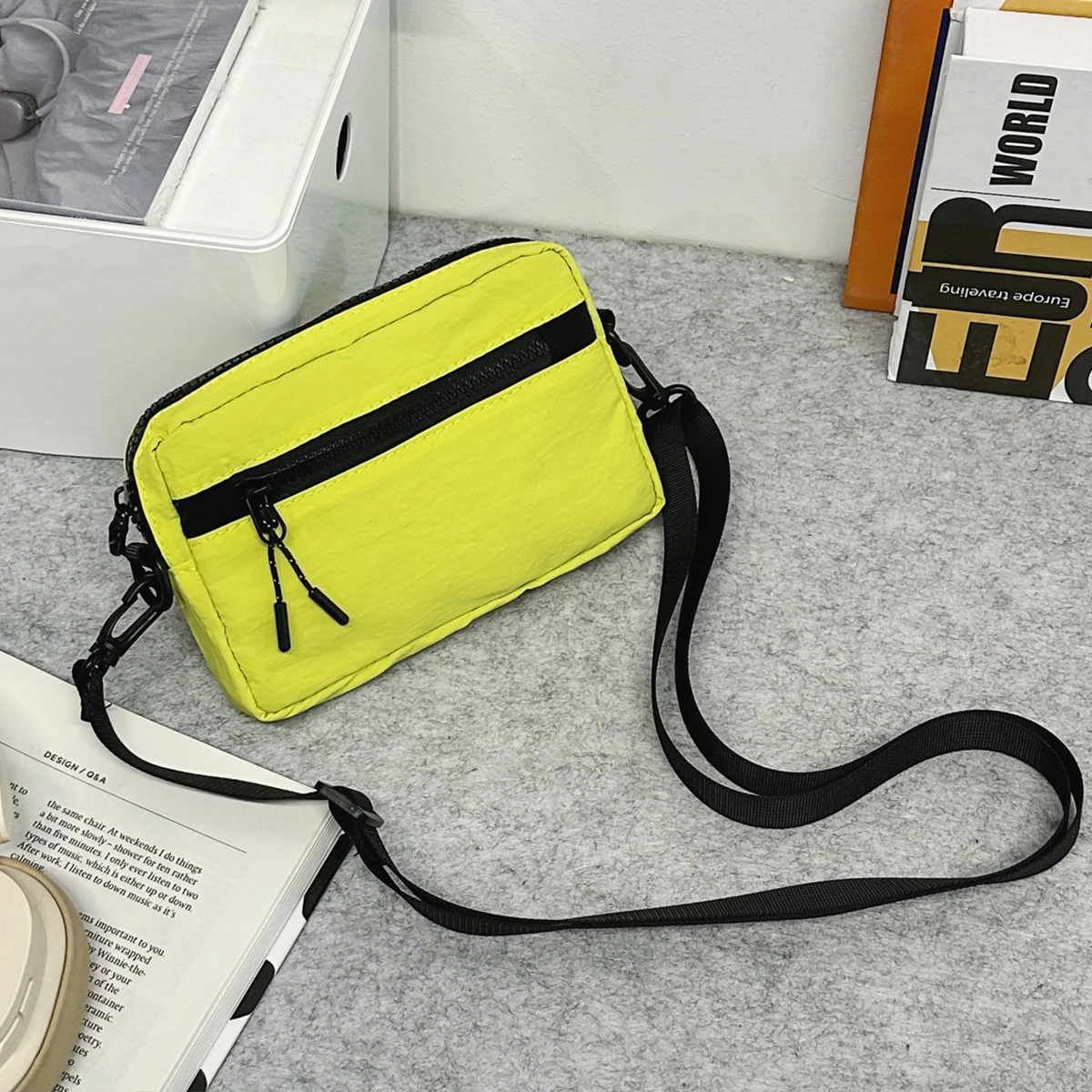 2025 New Niche Crossbody Bag Mini Mobile Phone Bag Daily Travel Cycling Bag Easiest for Match Outdoor Casual Tissue Bag Coin Purse for Lipstick Headphones Power Bank