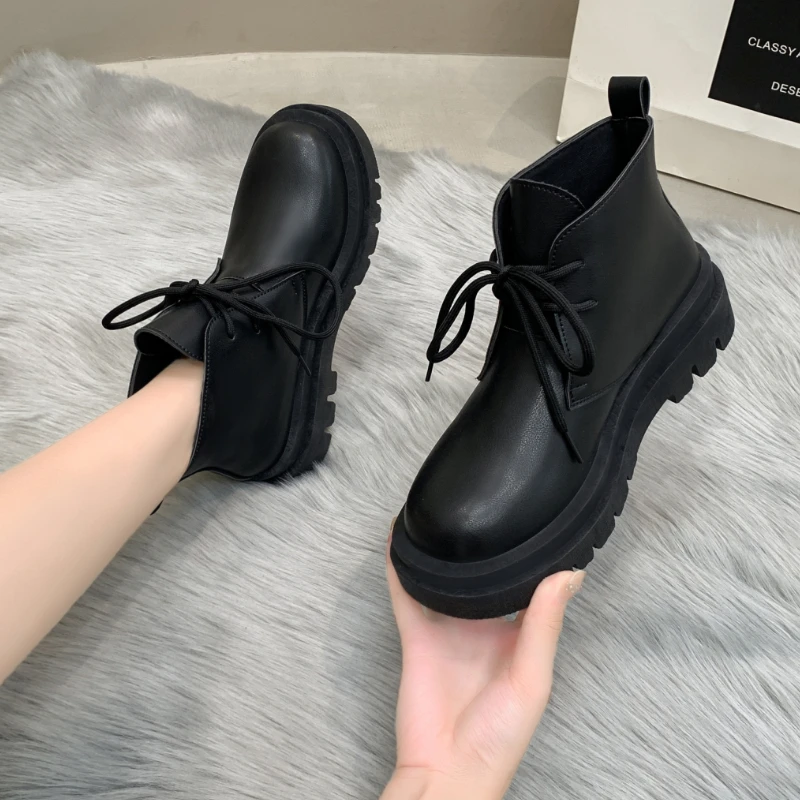 Women's Boots Casual Shoes Thick Sole Sneakers High Top Leather Breathable Outdoor Walking Non-Slip Fashion Designer Luxury 2023