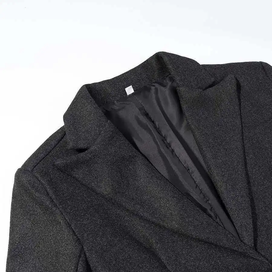 Detail of turn-down collar and zipper