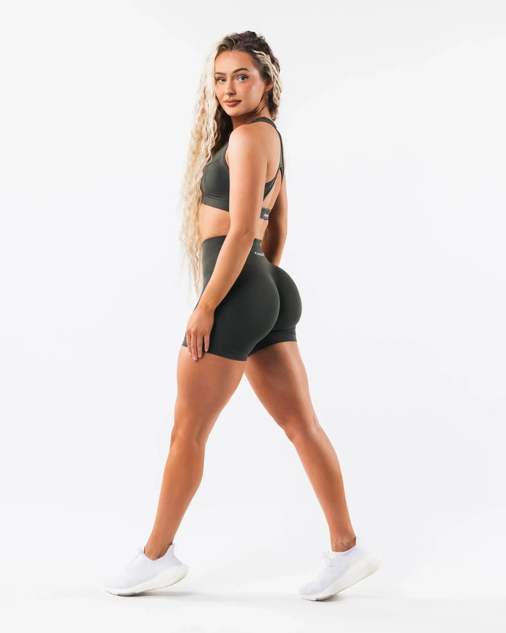 Women's Fitness Leggings Gym Sports Tight Running Shorts Hip Five-point Pants High Waist Seamless Yoga Shorts