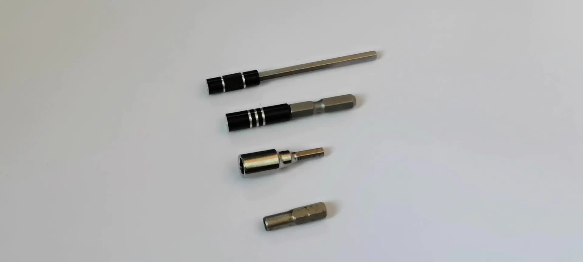 Barra Estensione Magnetica Sourcingmap Per Cacciaviti - Flessibile 130mm Con Attacco 4mm - Foto 5