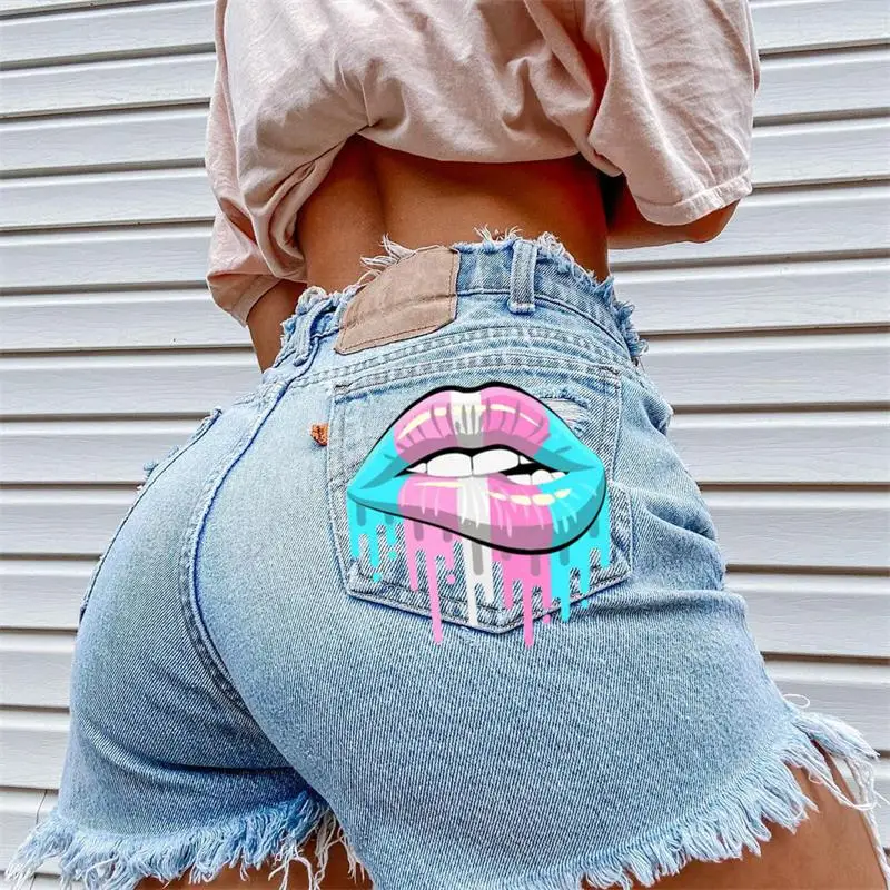 

Женские джинсовые шорты, Новинка лета 2024, модные Градиентные Шорты с принтом губ, Молодежные популярные повседневные шорты