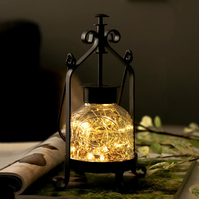 Retro Wrought Iron Candle Lamp Holder for European Courtyard Decoration