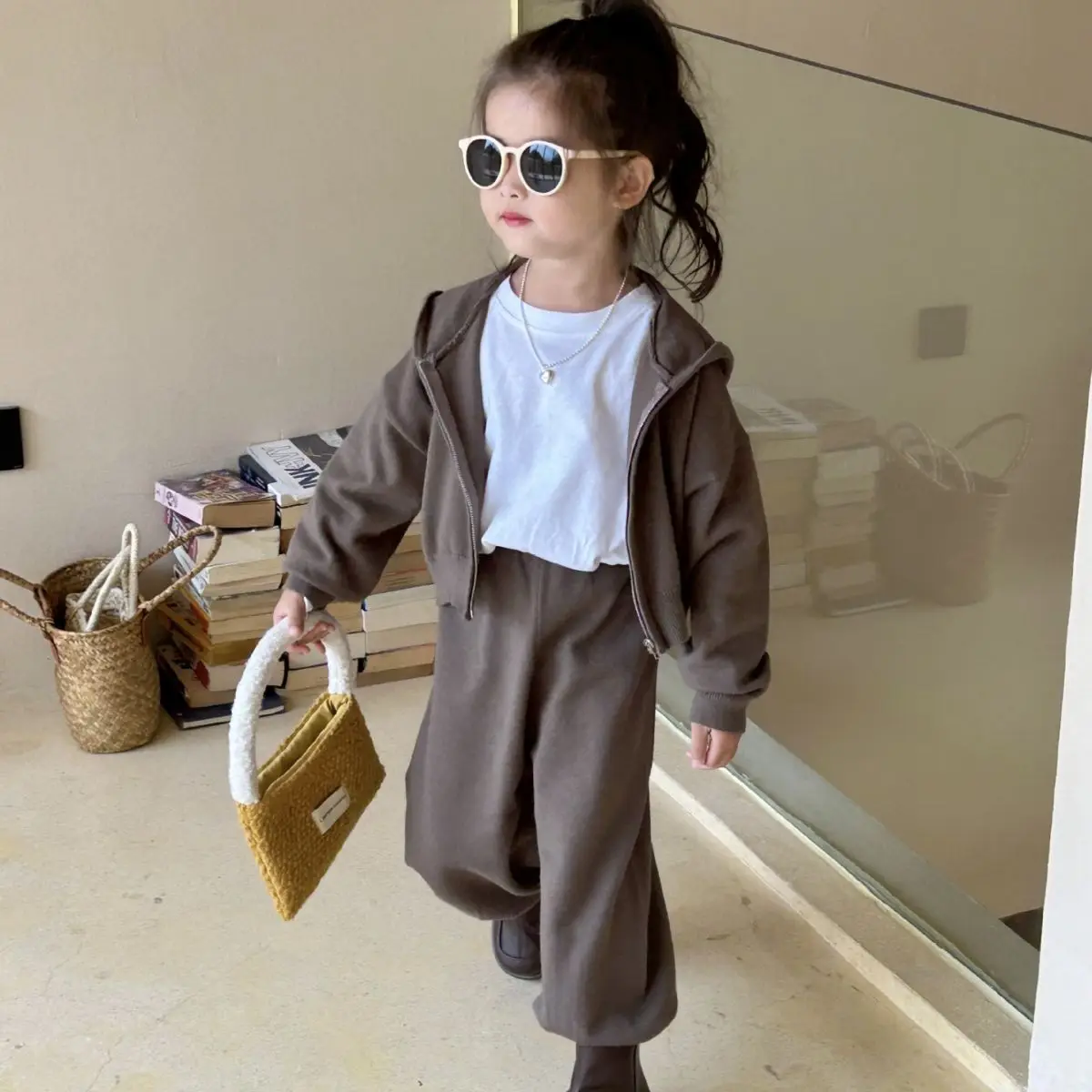 

2023 Autumn New Children's Wear Korean Edition Girls' Set Sweater Cardigan+Casual Pants Set 2-3