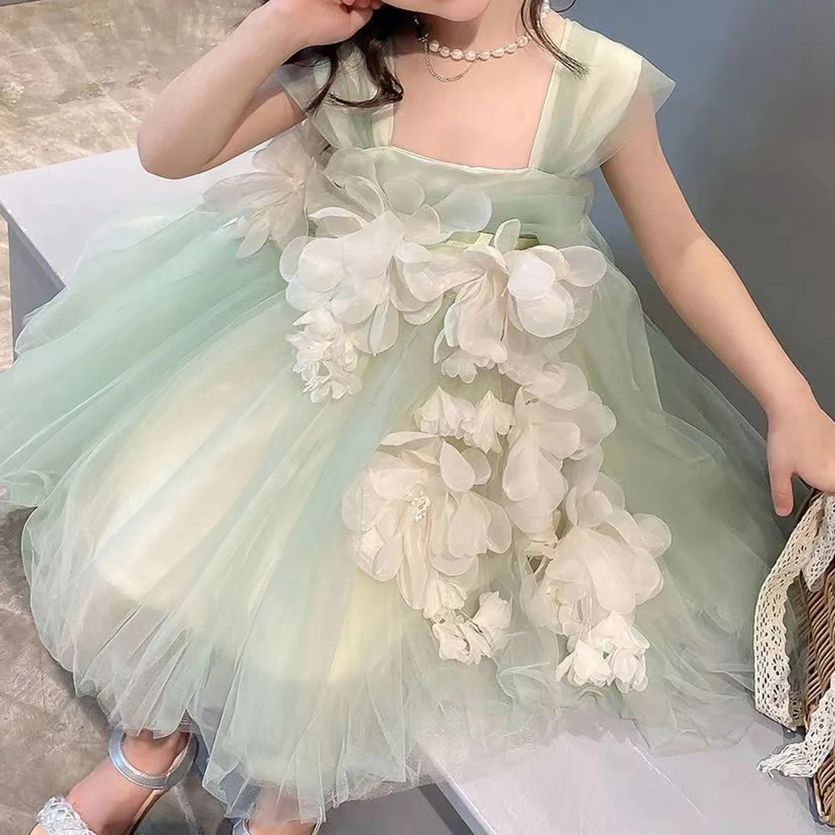 

Girls' Dress 2024 New Fashionable Children's Princess Dress Summer Fluffy Yarn Dress Baby Flower Fairy Children Clothes Girl