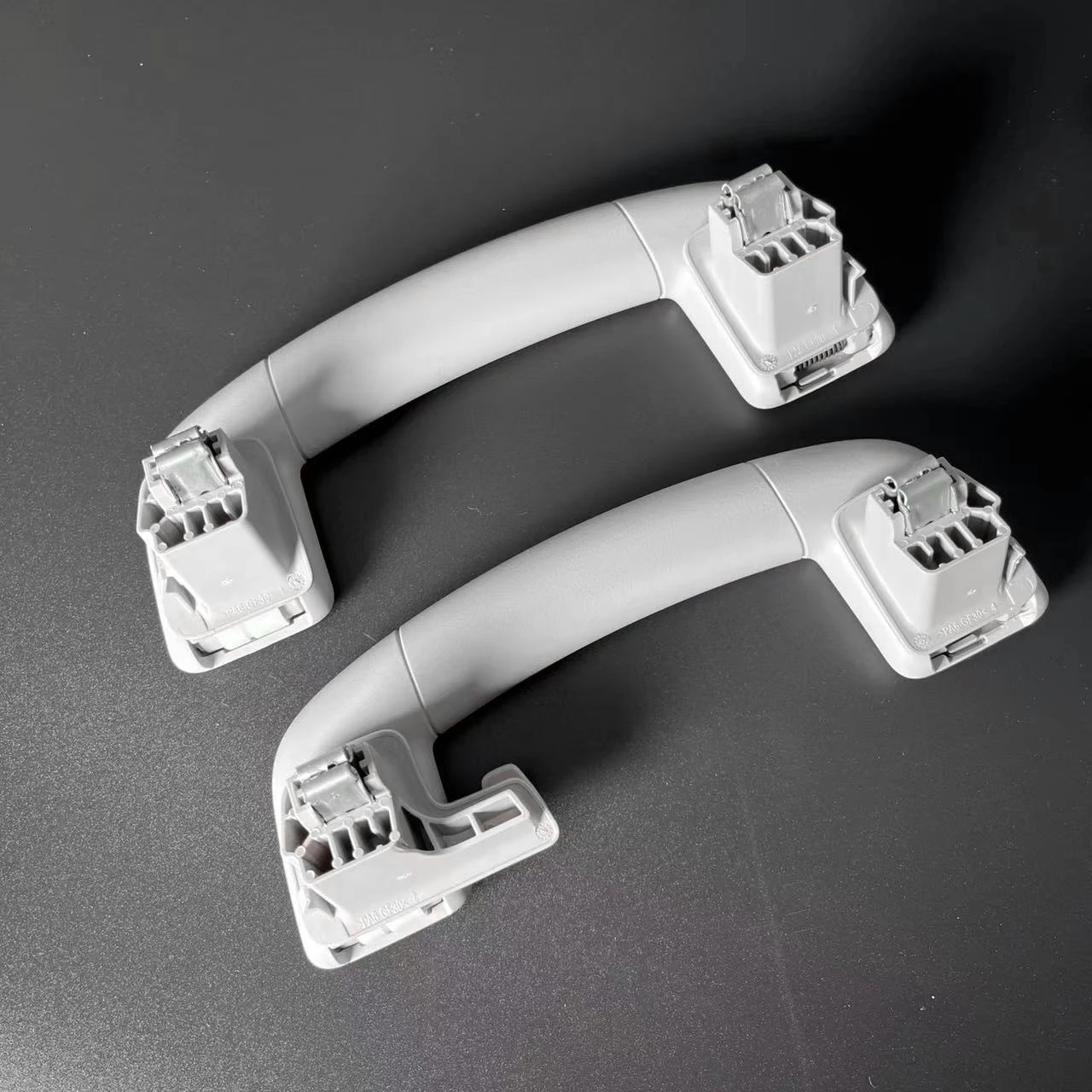 5G0857643 Grey Front Rear Car Roof Handrail Inner Ceiling Pull Handles