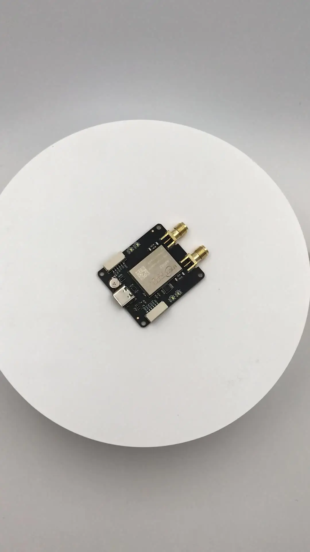RTK GNSS board High-precision Positioning and Heading GPS BDS