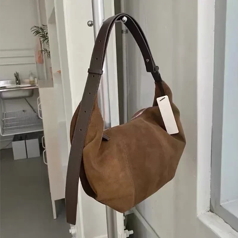 

New versatile casual crossbody bag