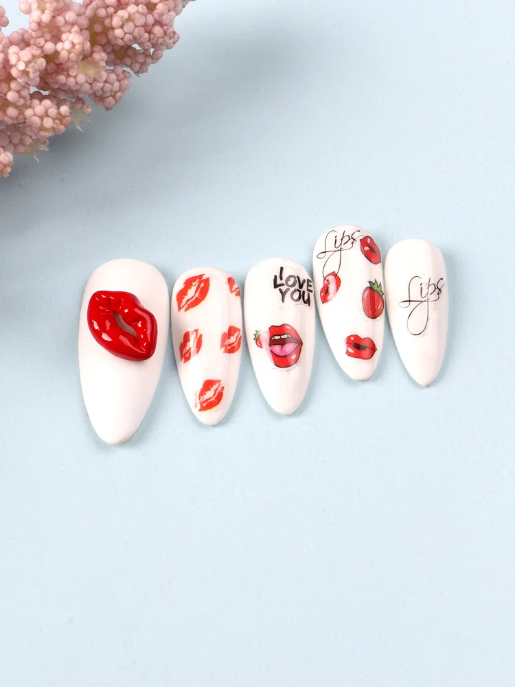 10PCS 빨간 립 모양 우아한 네일 매력 네일 아트 라인 석 매니큐어 쥬얼리 네일 액세서리 장식