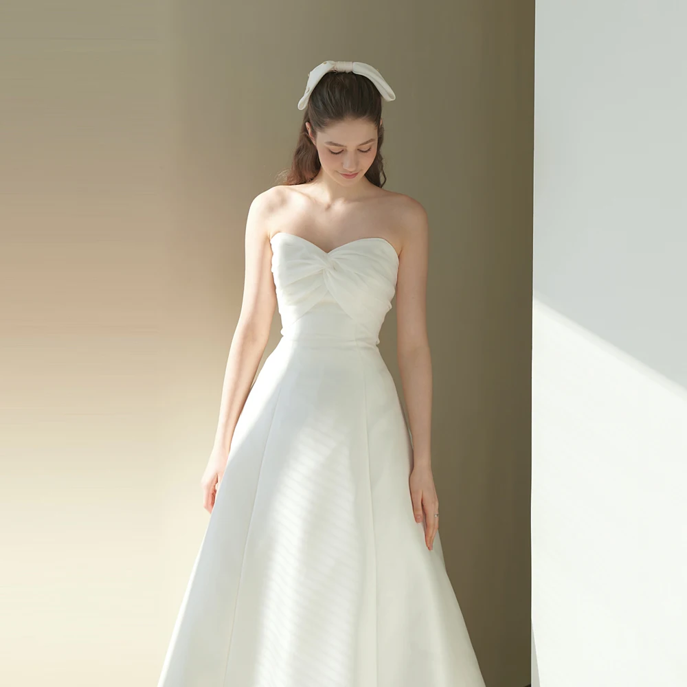 

Elegant A Line Strapless Wedding Ball Gown Sleeveless lace up Satin Princess Evening dress For Women Vestidos De Noiva