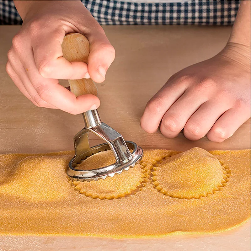 Biscuit Mould Pasta Maker Cutting Wheel Tools Cookie Cutter DIY Irregular Kitchen Gadgets Round Square Supplies