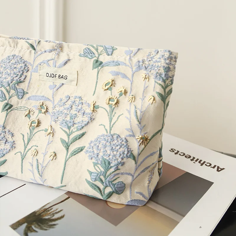 Women's Makeup Bag, Blue Bouquet, Large Capacity Sanitary Napkin, Touch-up, Makeup Supplies, Canvas Storage Bag, Toiletry Bag 5