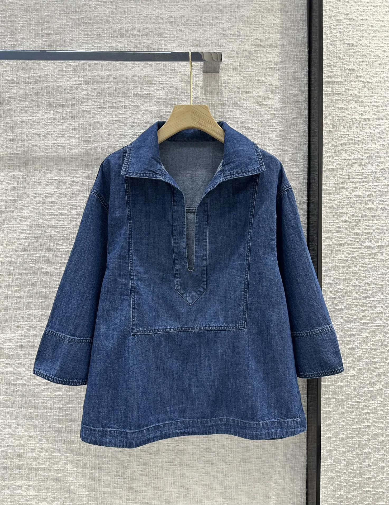 

Kaftan style denim jacket, temperament lapel large V design casual elegance713