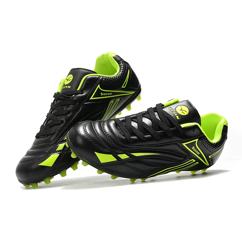 Football Shoes Society Ultralight Men Field Football Soccer Shoes Comfortable TF/FG Boy Studded Sneaker Original Boots