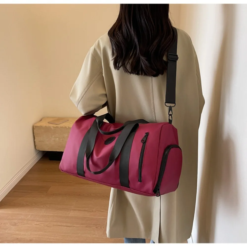 Fashion Travel Bag New Light Weight Large Capacity Shoulder Bag Waterproof Solid Color Sports Fitness Bag