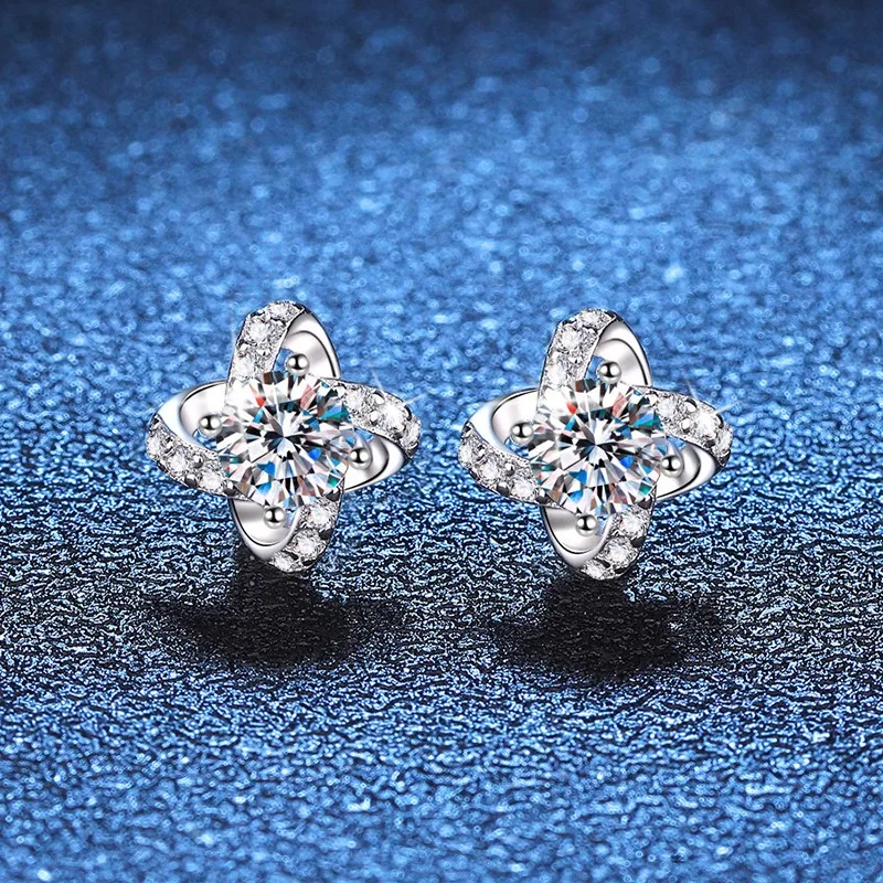 1Ct D Color Moissanite Orecchini A Bottone Con Quadrifoglio Per Donna 925 Sterling Silver Lab Moissanite Diamond Ear Studs Pass Tester