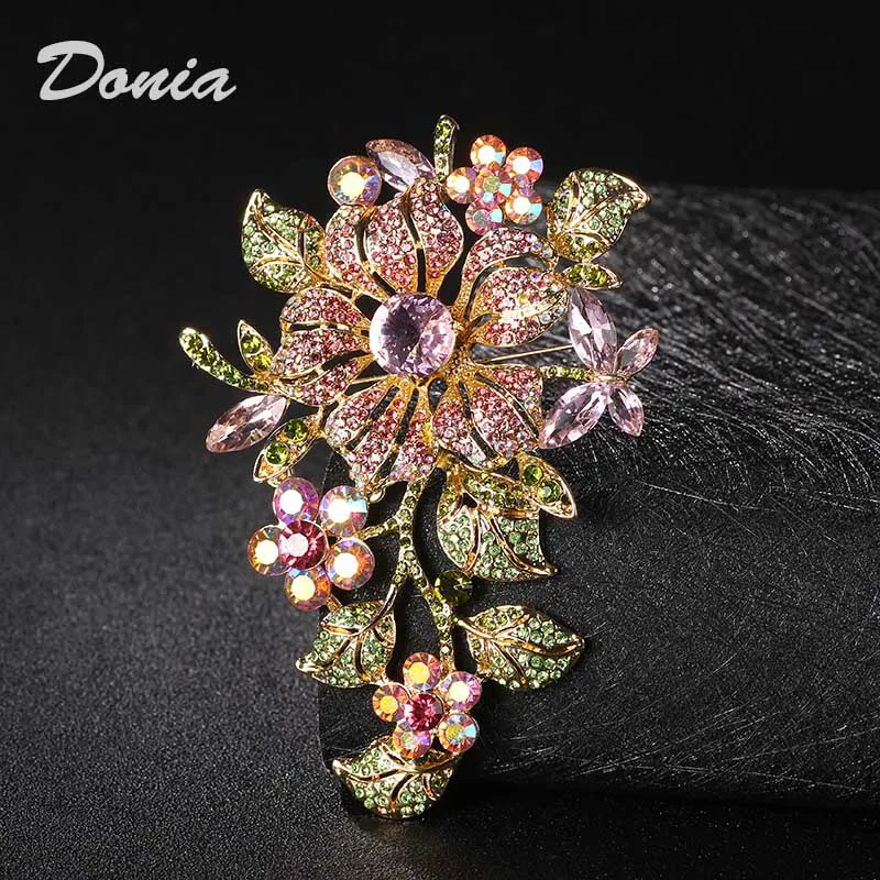 

Donia Jewelry Fashion New Flowers And Butterfly Alloy Micro-Inlaid Rhinestone Brooch Luxury Retro Pin.