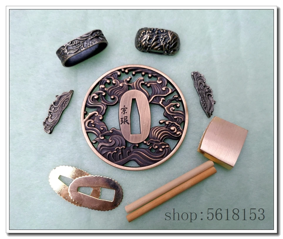 Aloy Flower Tsuba Fuchi Menuki Per Katana Wakizashi Tanto Giapponese