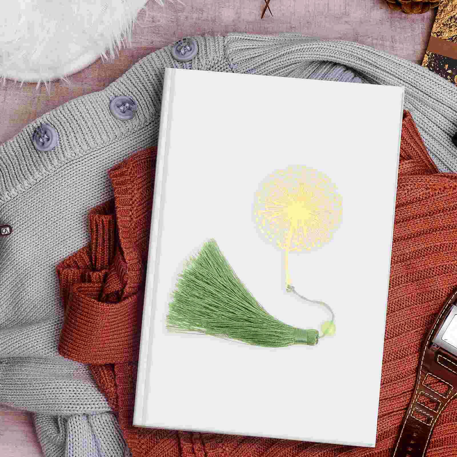 Рисунок 2 - Золотые закладки для книг с одуванчиком для влюбленных