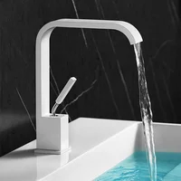 TOLM สีขาวเย็นและร้อนน้ําตกทองเหลืองสีดํา Chrome สีขาวอ่างล้างหน้าก๊อกน้ําก๊อกน้ําดาดฟ้าติดตั้งเดี่ยวน้ําตก TAP 2