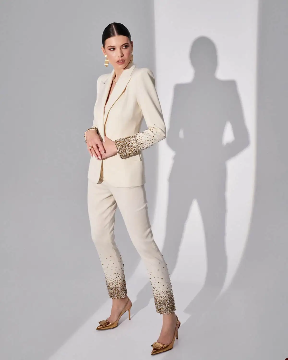 طقم بدلة بنطال من الخرز الملون للنساء ، بيج ، رسمي...