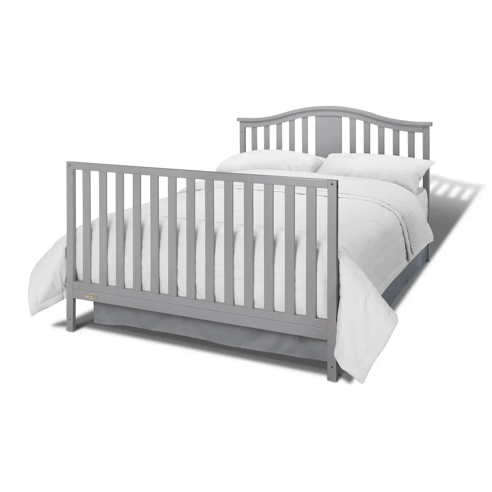 Solano 4-in-1 Convertible Crib with Drawer 2