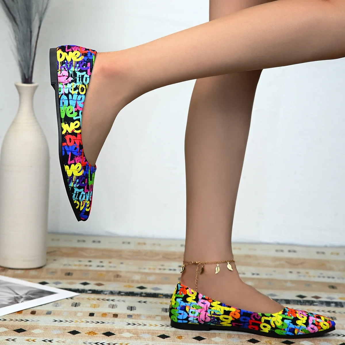 New Arrival 2024 Women Pointed Toe Beautiful and Fashion Summer Shoes Flat Ballerina Comfortable Casual Women Shoes