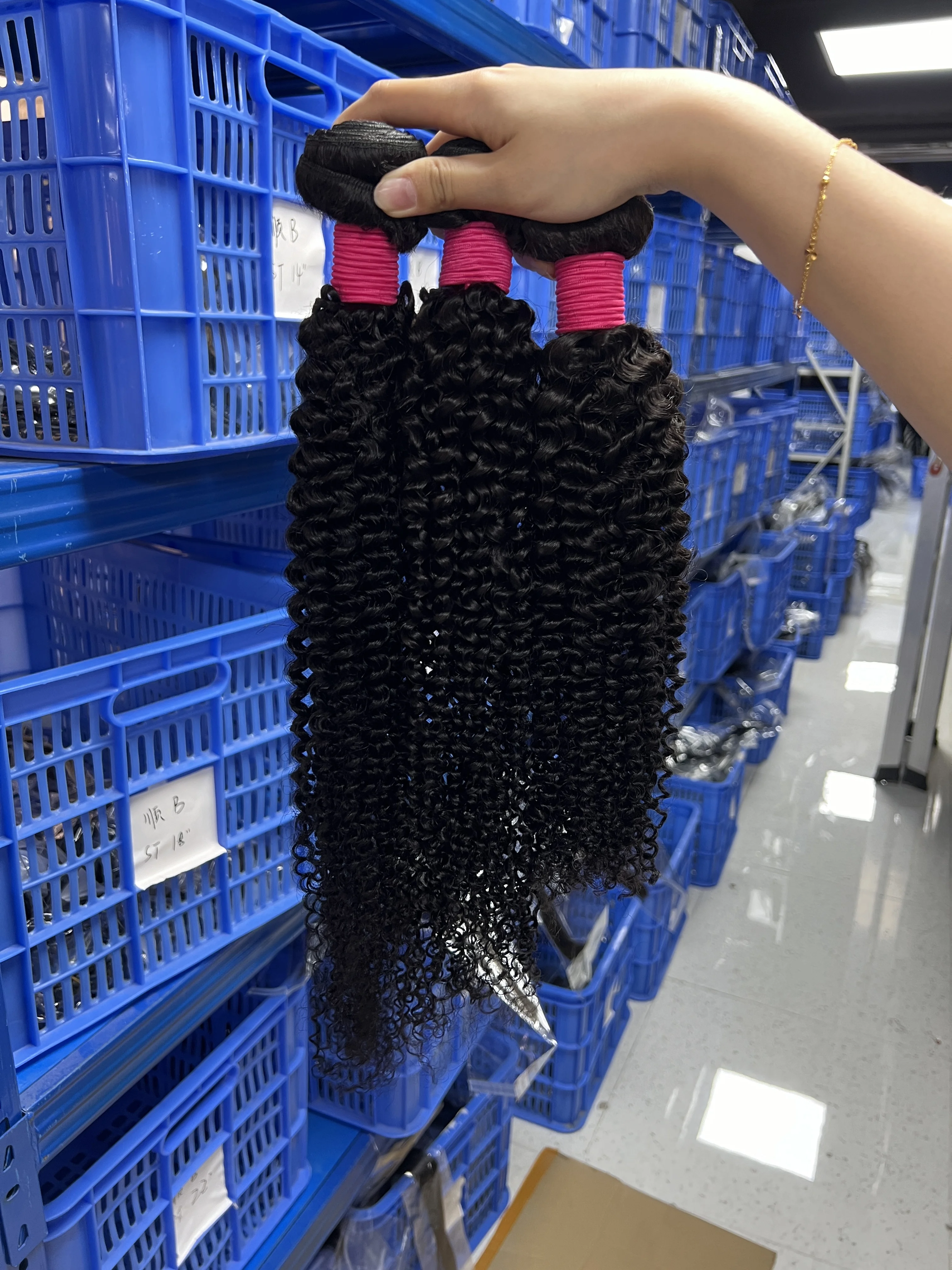 Curly Bundles Human Hair 28 30 Inch Brazilian Remy 1/3/4 Pcs Bundles Human Hair Natural Black Weave Extensions Tissage