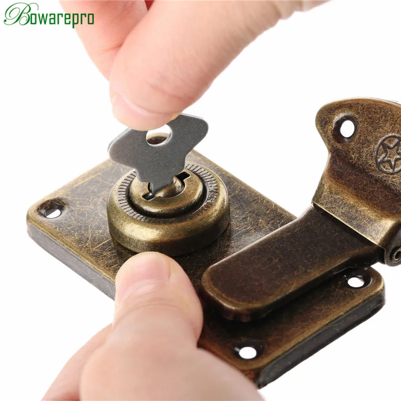 Furniture Hardware Antique Box Latches Decorative Hasp Vintage Jewelry Wooden Box Suitcase Hasp Latch Toggle with Key and Screws