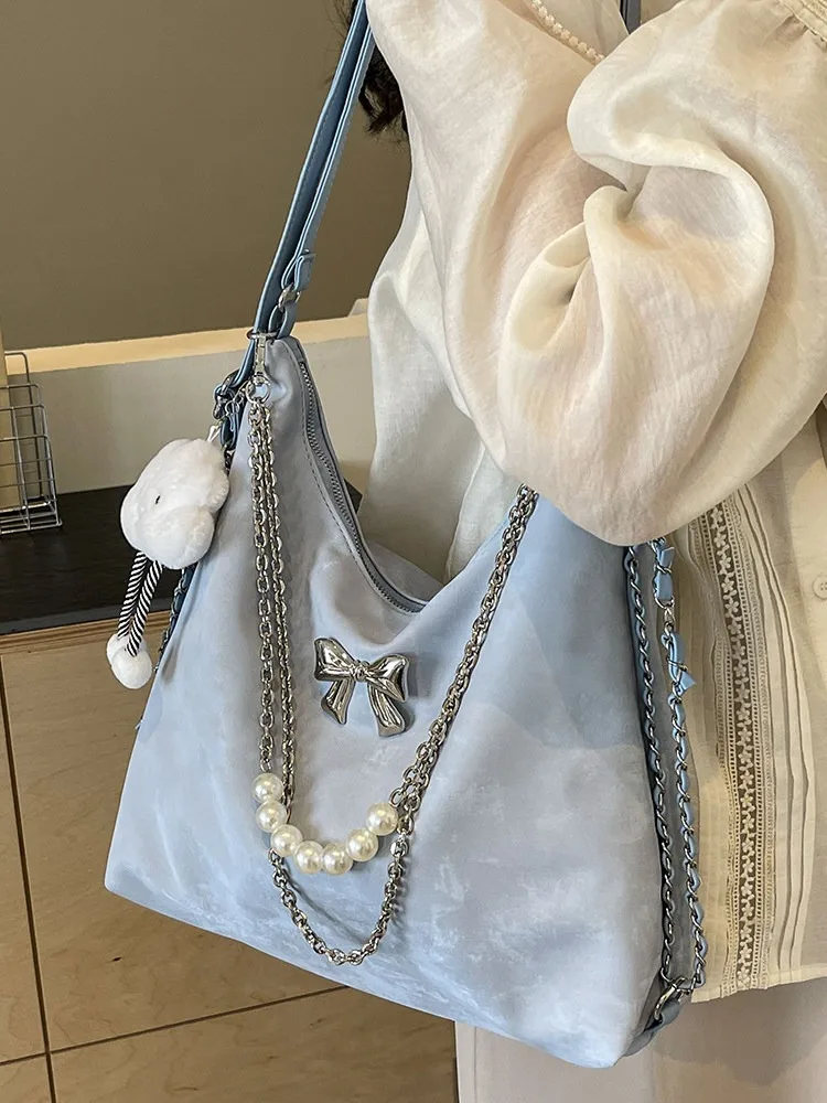 Elegant Silver Large-Capacity Tote Bag with Chain Strap - Perfect