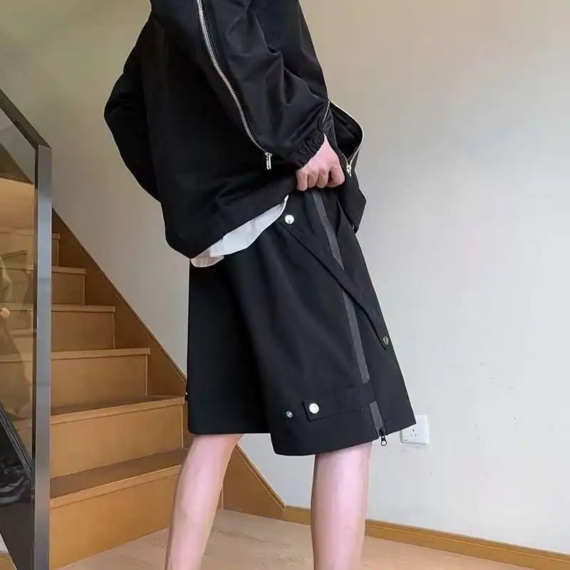 Summer Men's 2024 New Spliced Elasticized Pocket Zipper Shirring Fashion Solid Color Comfortable Loose All-match Casual Shorts